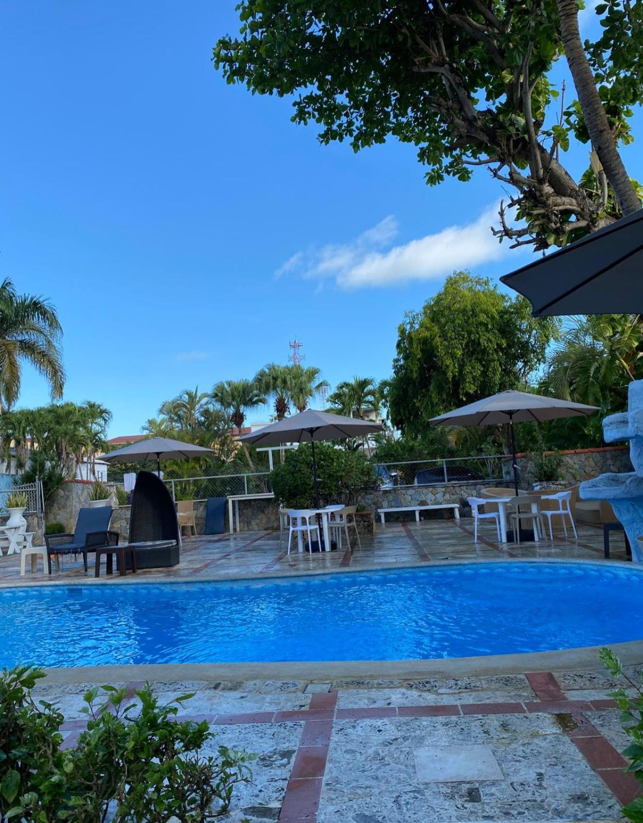 D' Franchesis Hostal Juan Dolio Bagian luar foto