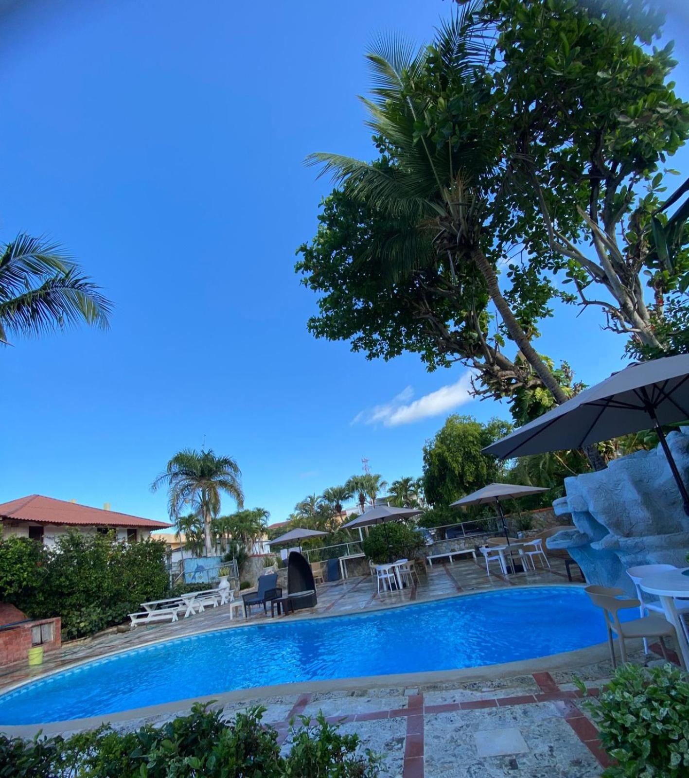 D' Franchesis Hostal Juan Dolio Bagian luar foto