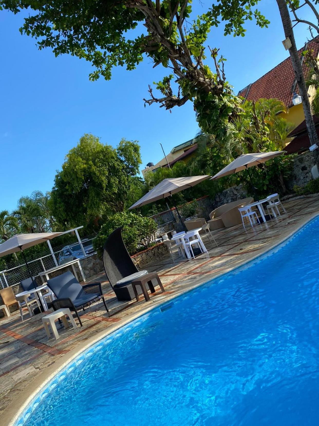 D' Franchesis Hostal Juan Dolio Bagian luar foto