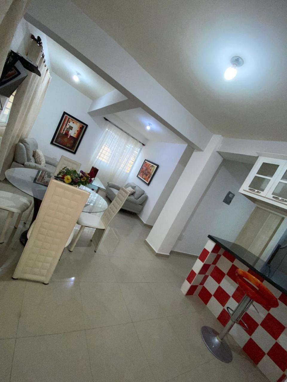 D' Franchesis Hostal Juan Dolio Bagian luar foto