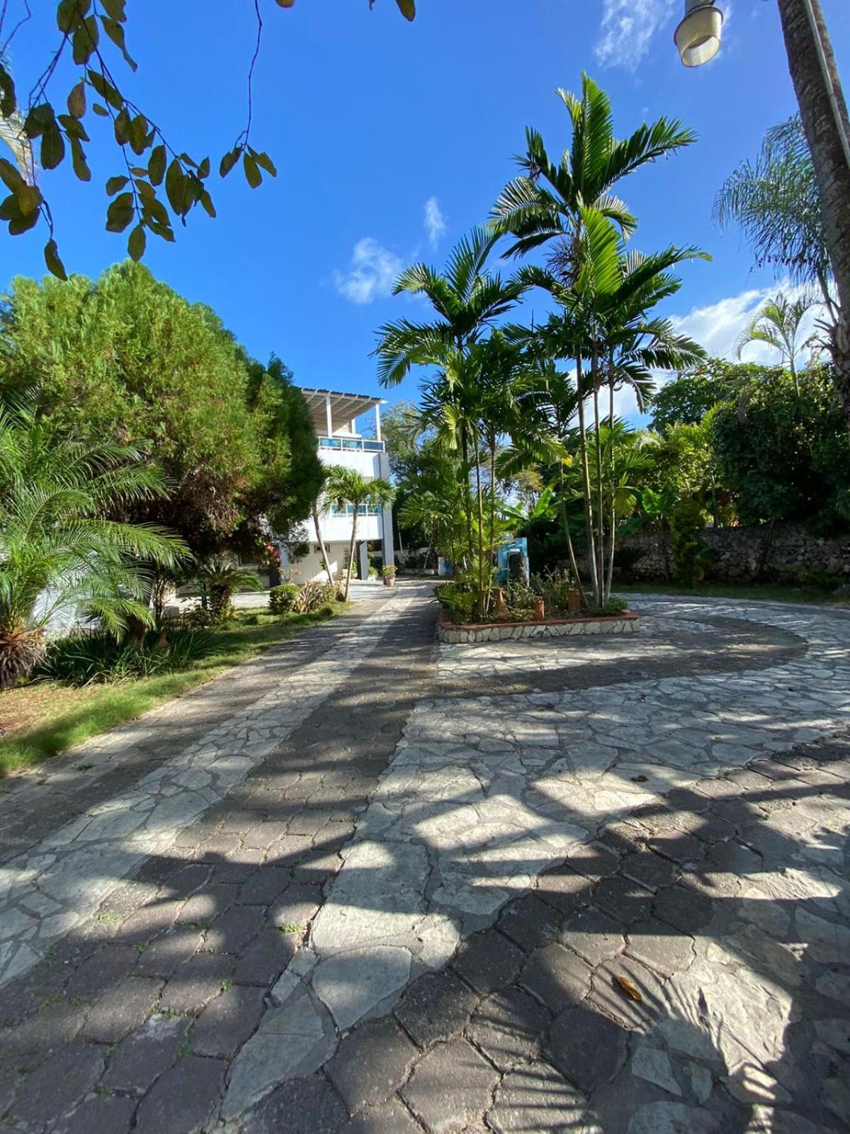 D' Franchesis Hostal Juan Dolio Bagian luar foto