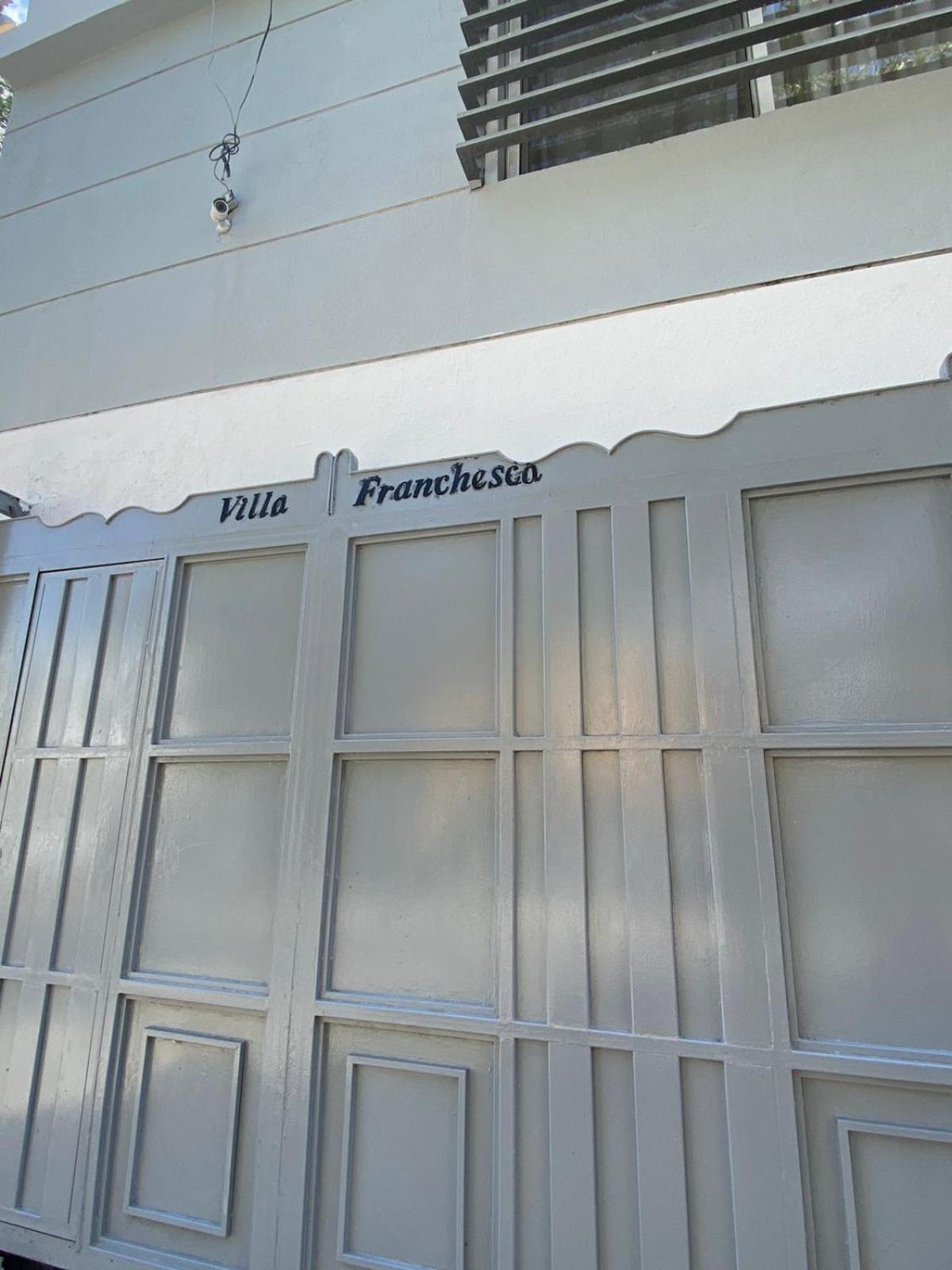D' Franchesis Hostal Juan Dolio Bagian luar foto
