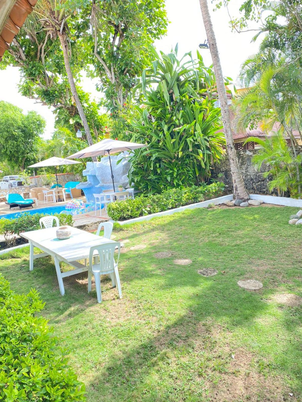D' Franchesis Hostal Juan Dolio Bagian luar foto