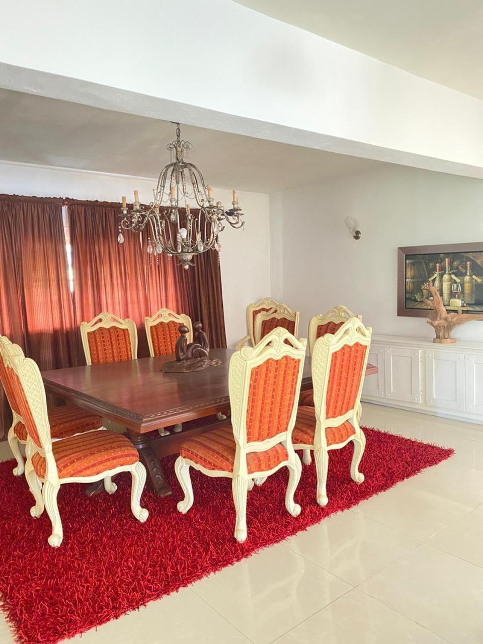 D' Franchesis Hostal Juan Dolio Bagian luar foto