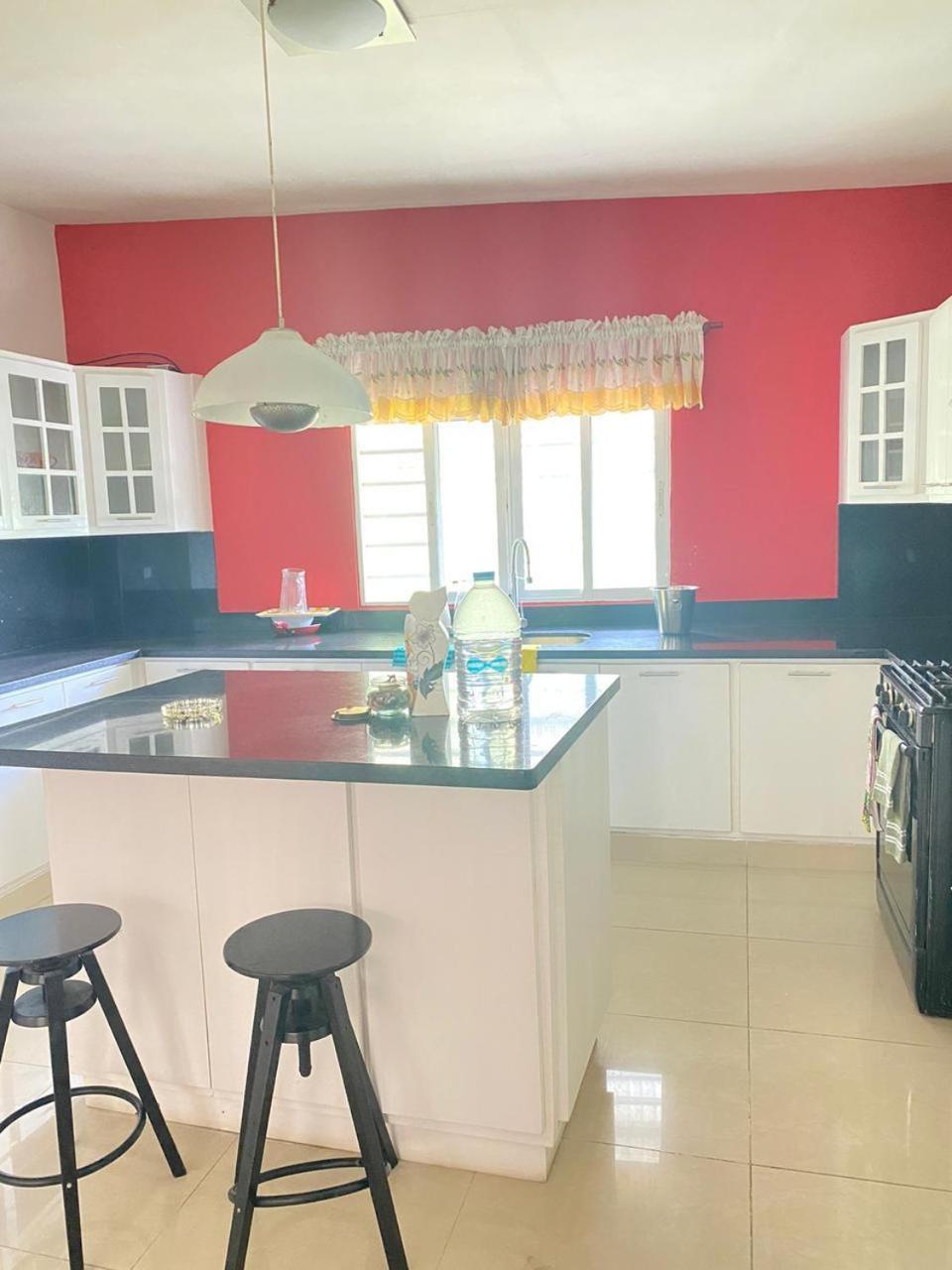 D' Franchesis Hostal Juan Dolio Bagian luar foto